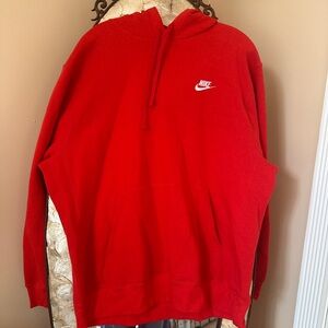 Nike Men’s Sportswear Club Fleece Pullover Hoodie